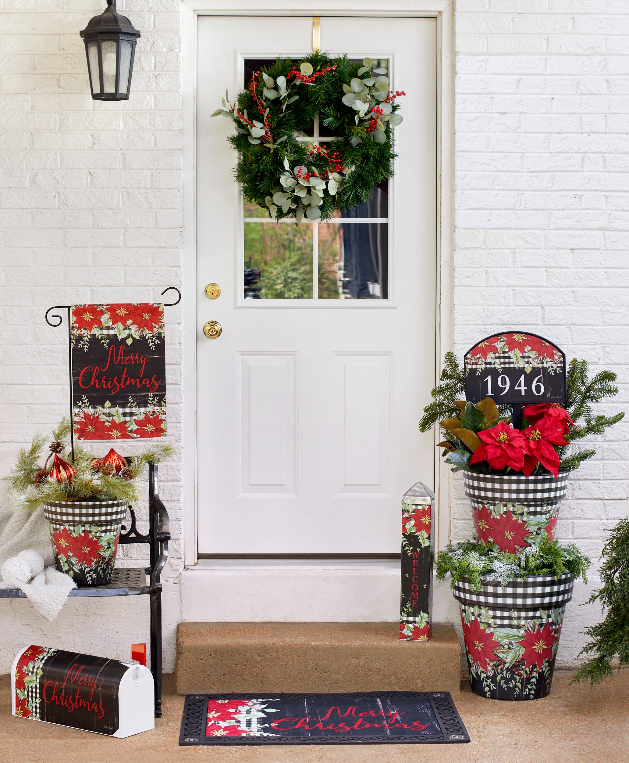 6 Fun Exterior Home Decor Ideas for the Holidays